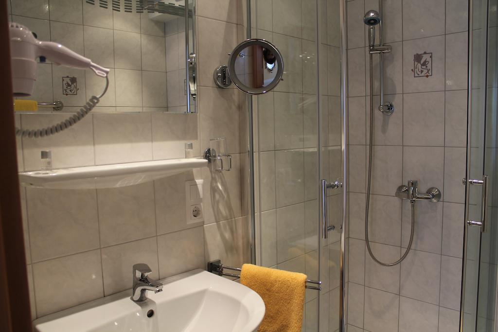 Hotel Brigitte Бад-Кроцинген Номер фото