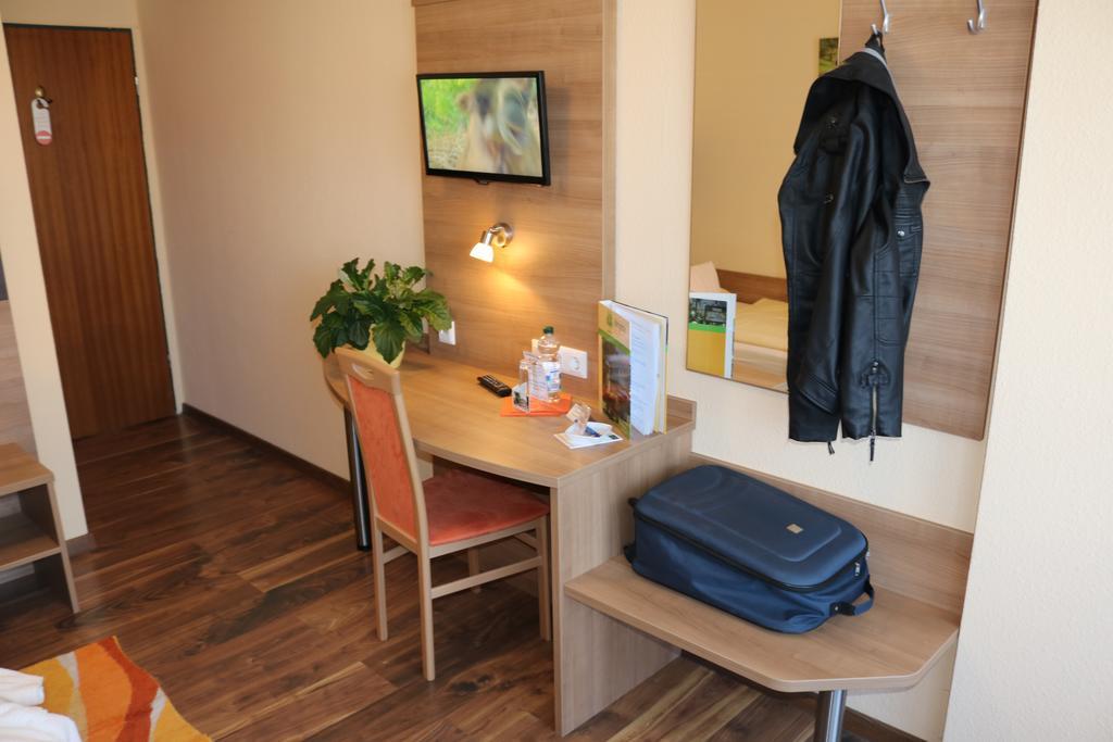 Hotel Brigitte Бад-Кроцинген Экстерьер фото