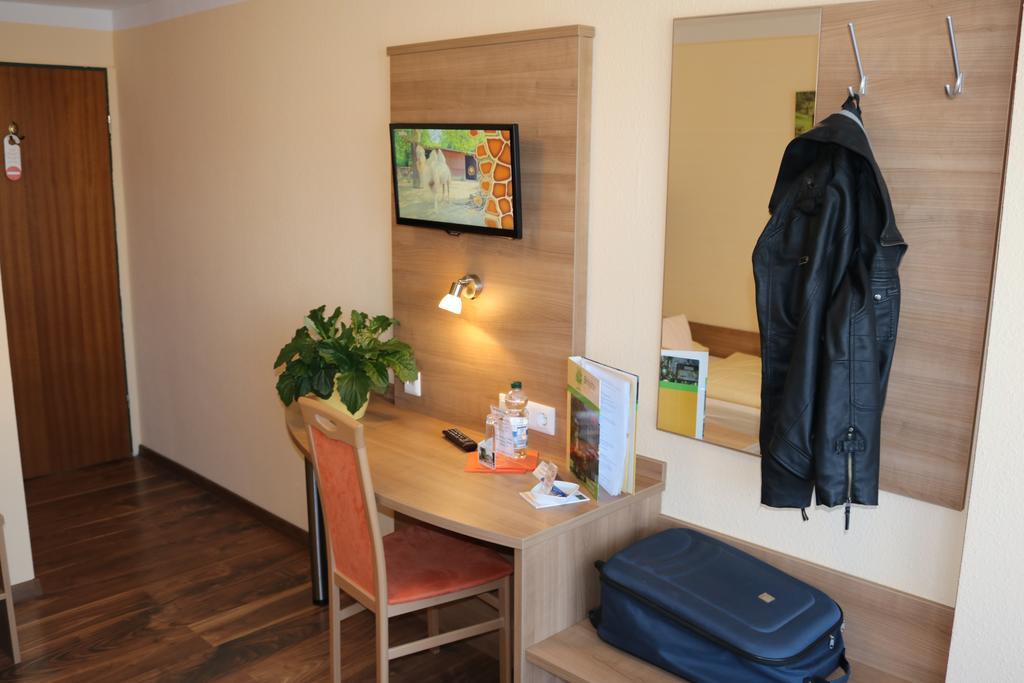 Hotel Brigitte Бад-Кроцинген Экстерьер фото